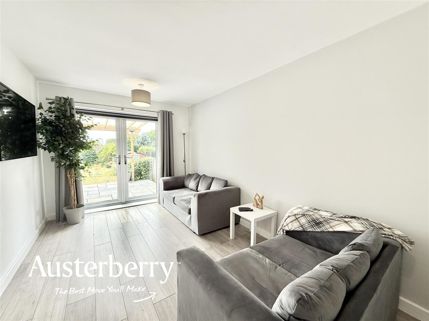 2 bed property in Ashwood, Stoke-On-Trent